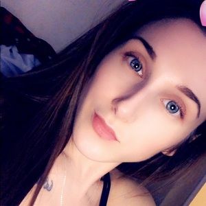 Meet your Posher, Arielle